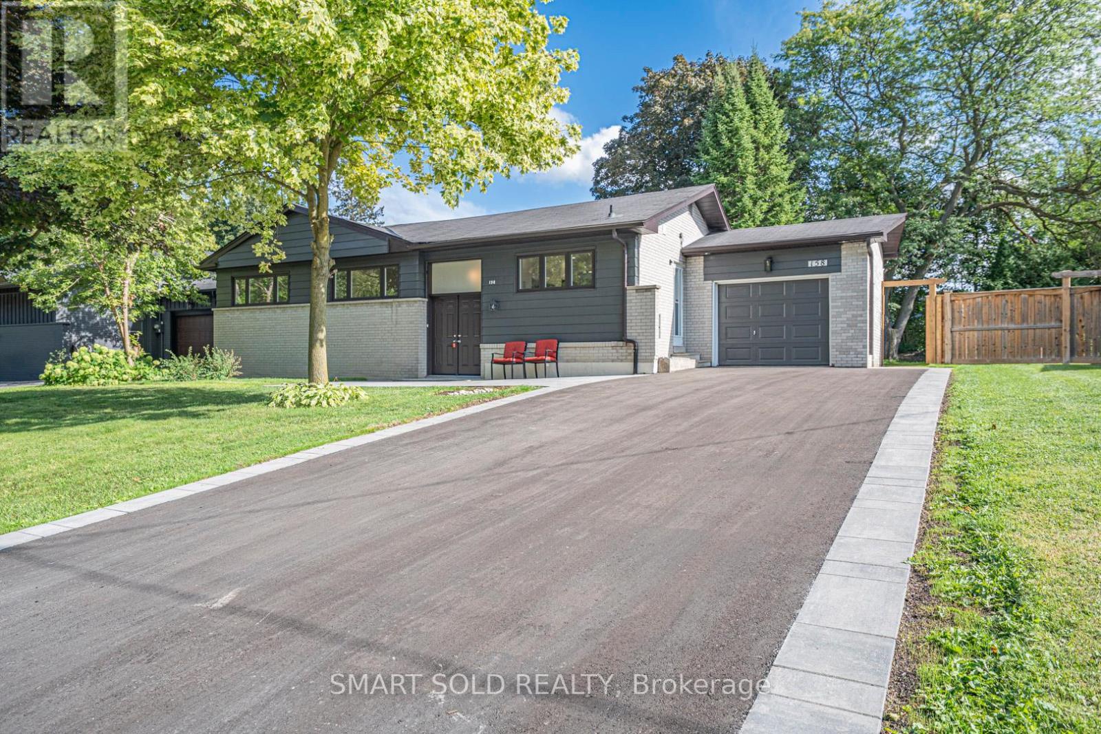 158 Park Avenue, Newmarket, ON - Outdoor