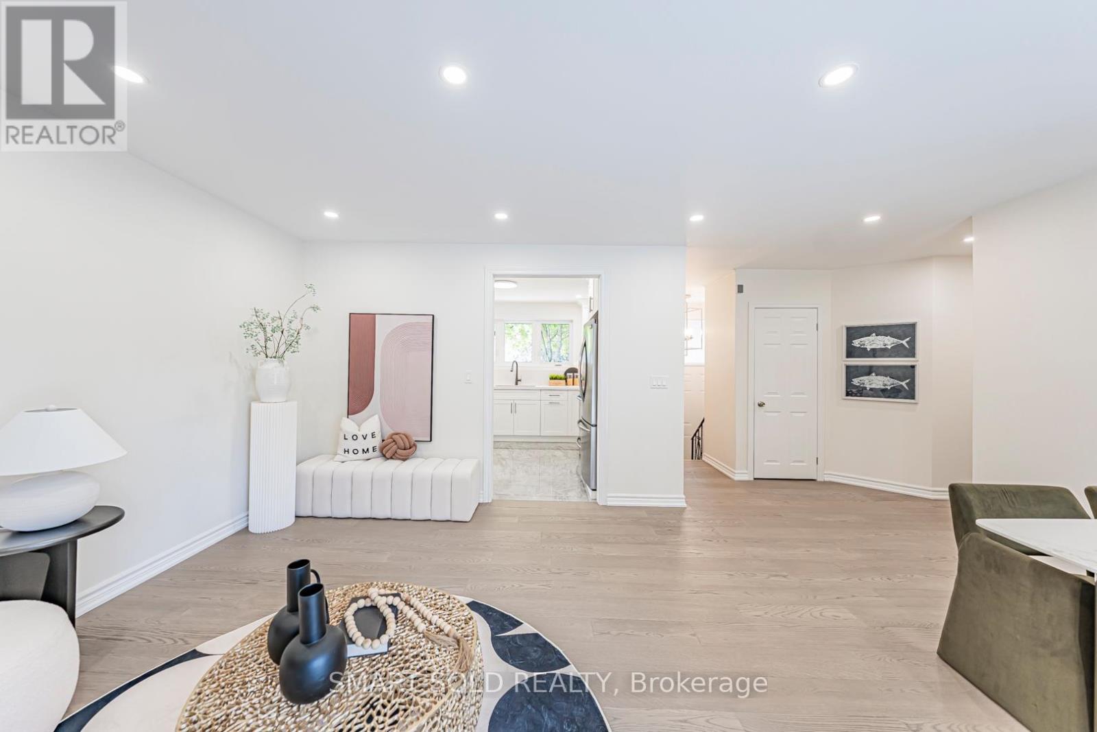 158 Park Avenue, Newmarket, ON - Indoor