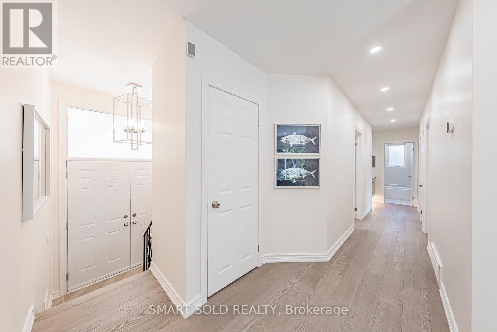 158 Park Avenue, Newmarket, ON - Indoor Photo Showing Other Room