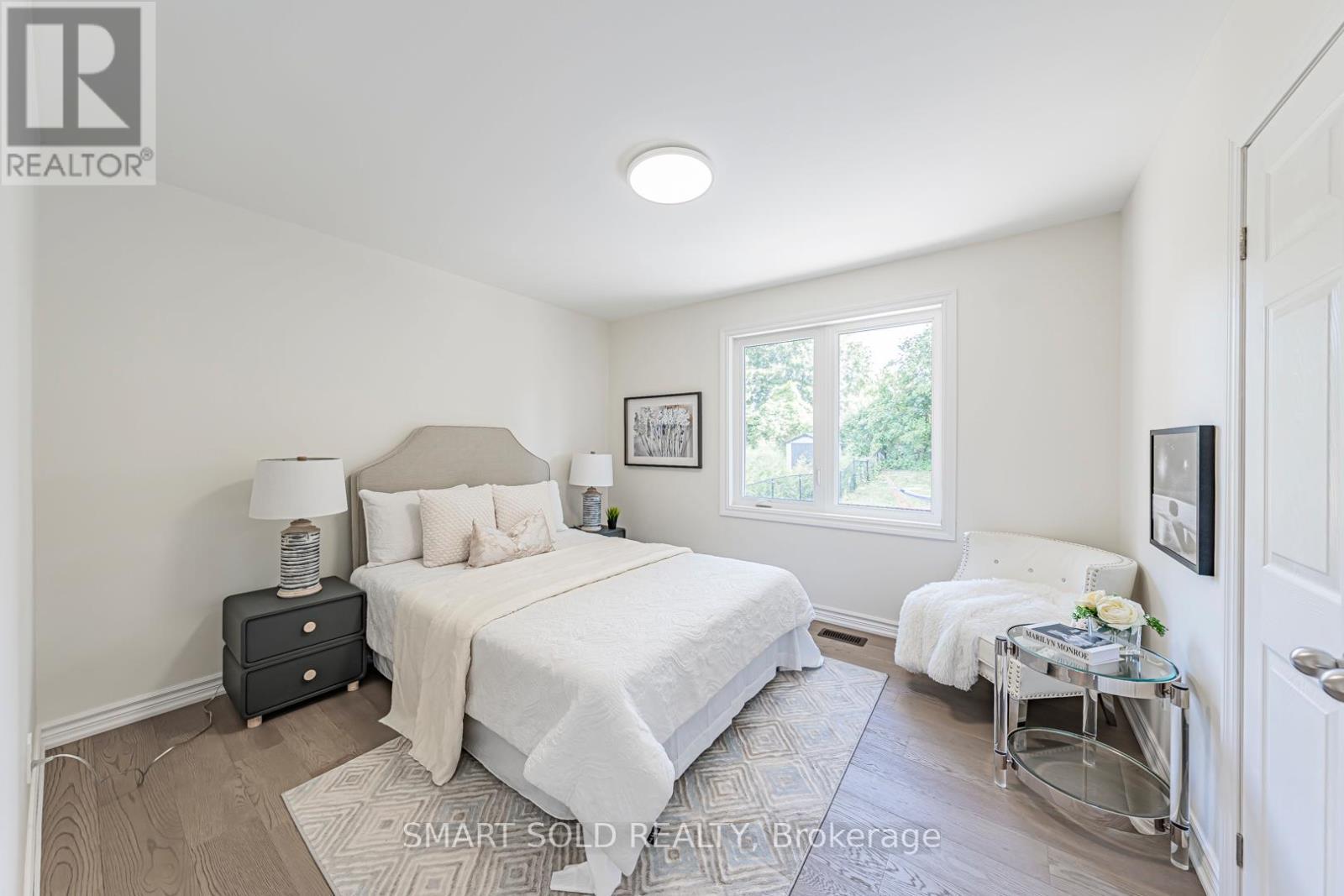 158 Park Avenue, Newmarket, ON - Indoor Photo Showing Bedroom