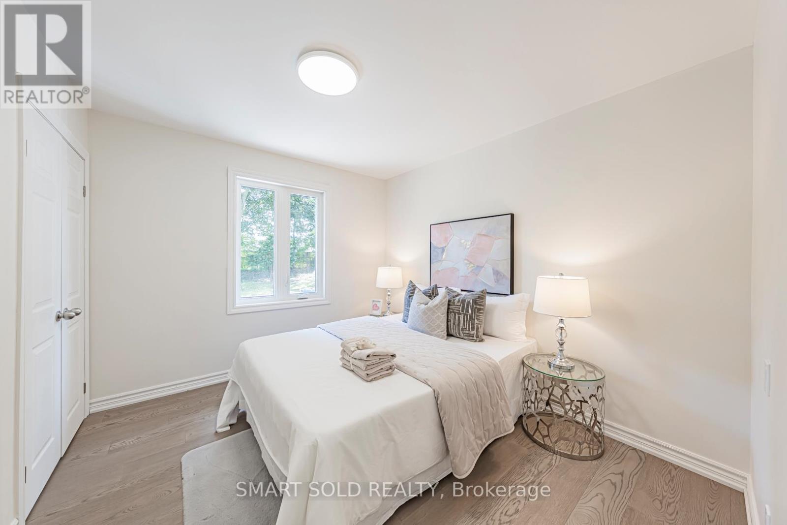 158 Park Avenue, Newmarket, ON - Indoor Photo Showing Bedroom