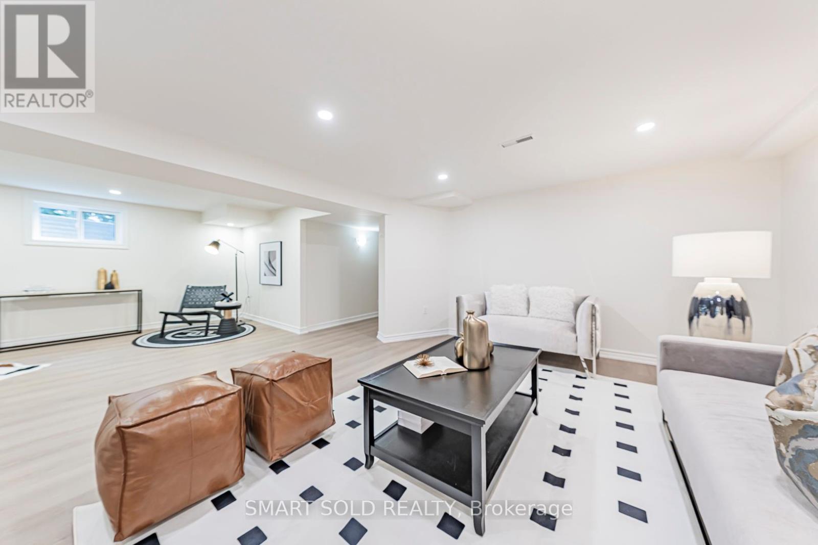 158 Park Avenue, Newmarket, ON - Indoor