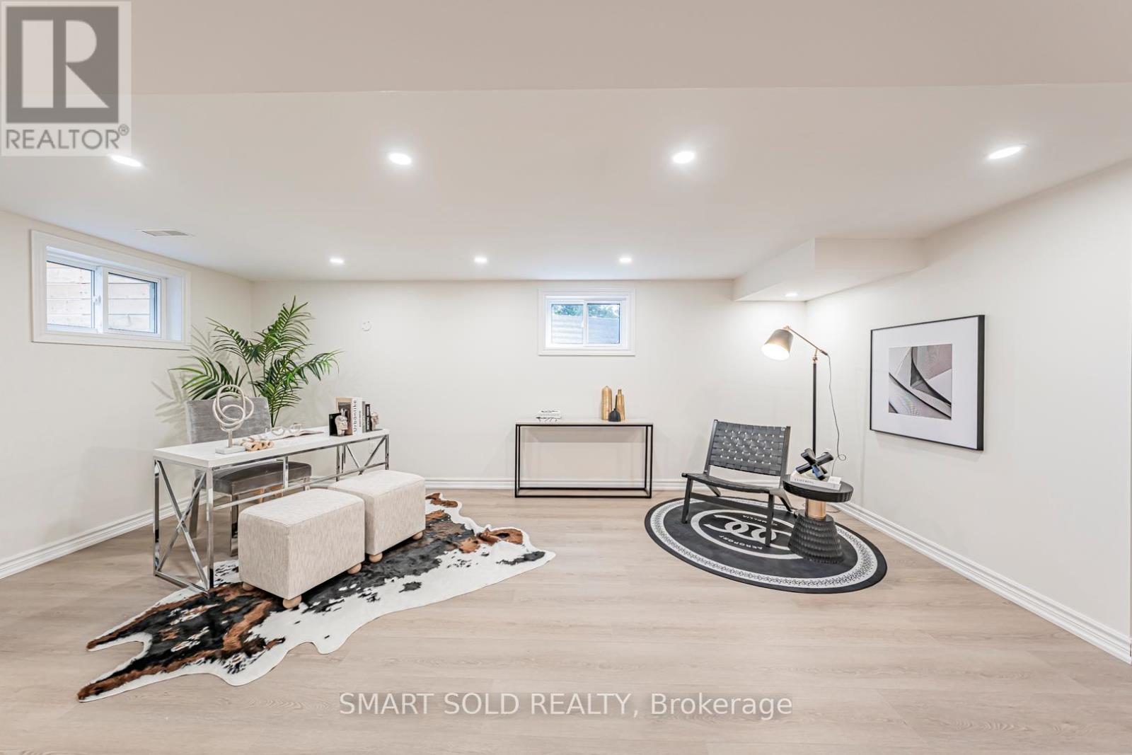 158 Park Avenue, Newmarket, ON - Indoor