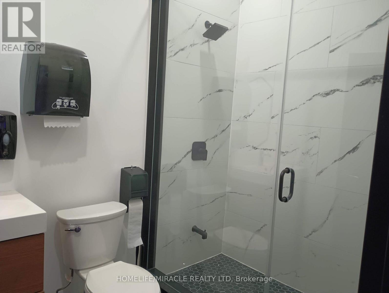 Full 3 PC Bathroom With Glass Shower - 11 - 35 Stoffel Drive, Toronto, ON