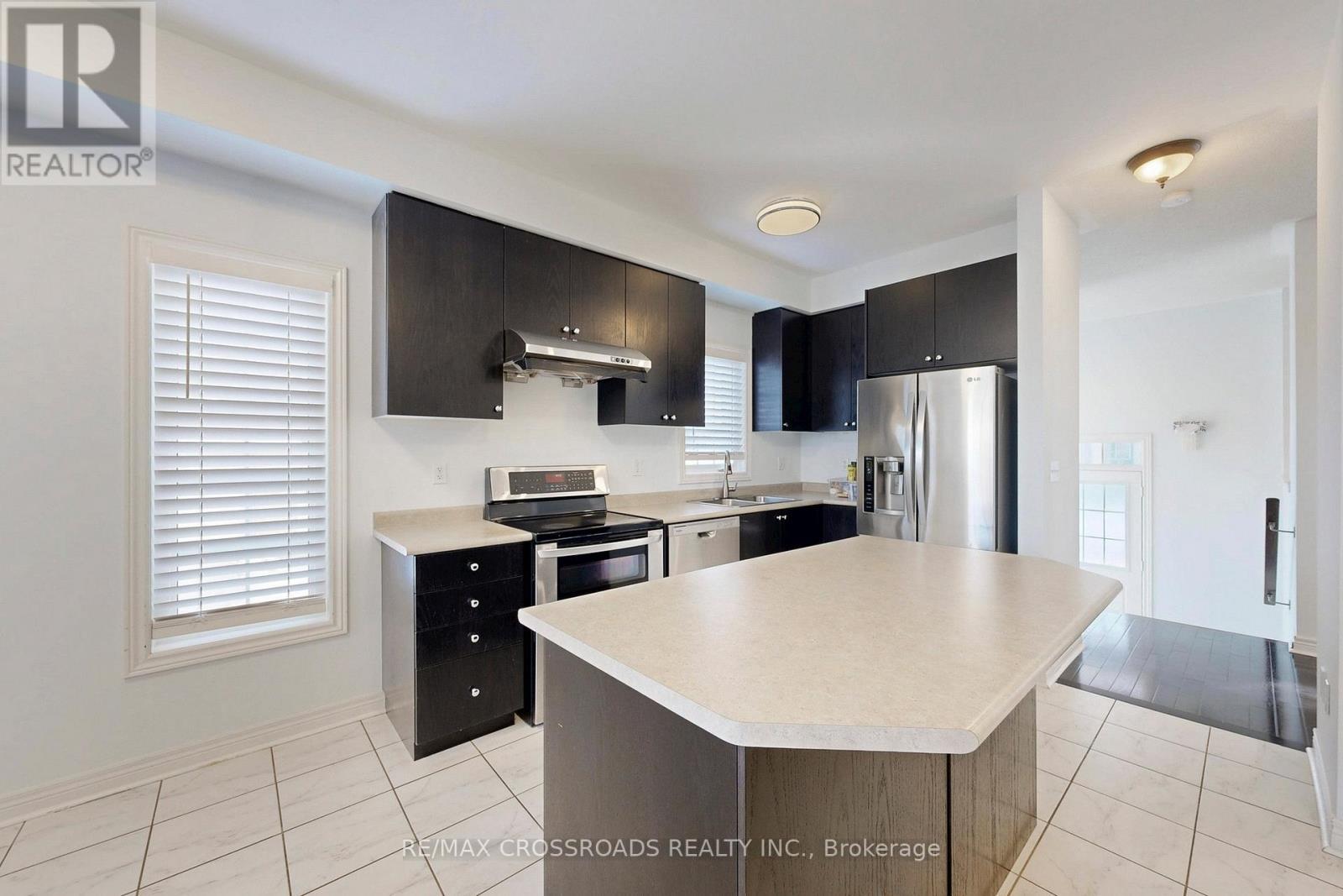 76 Rustle Woods Avenue, Markham, ON - Indoor Photo Showing Kitchen With Stainless Steel Kitchen