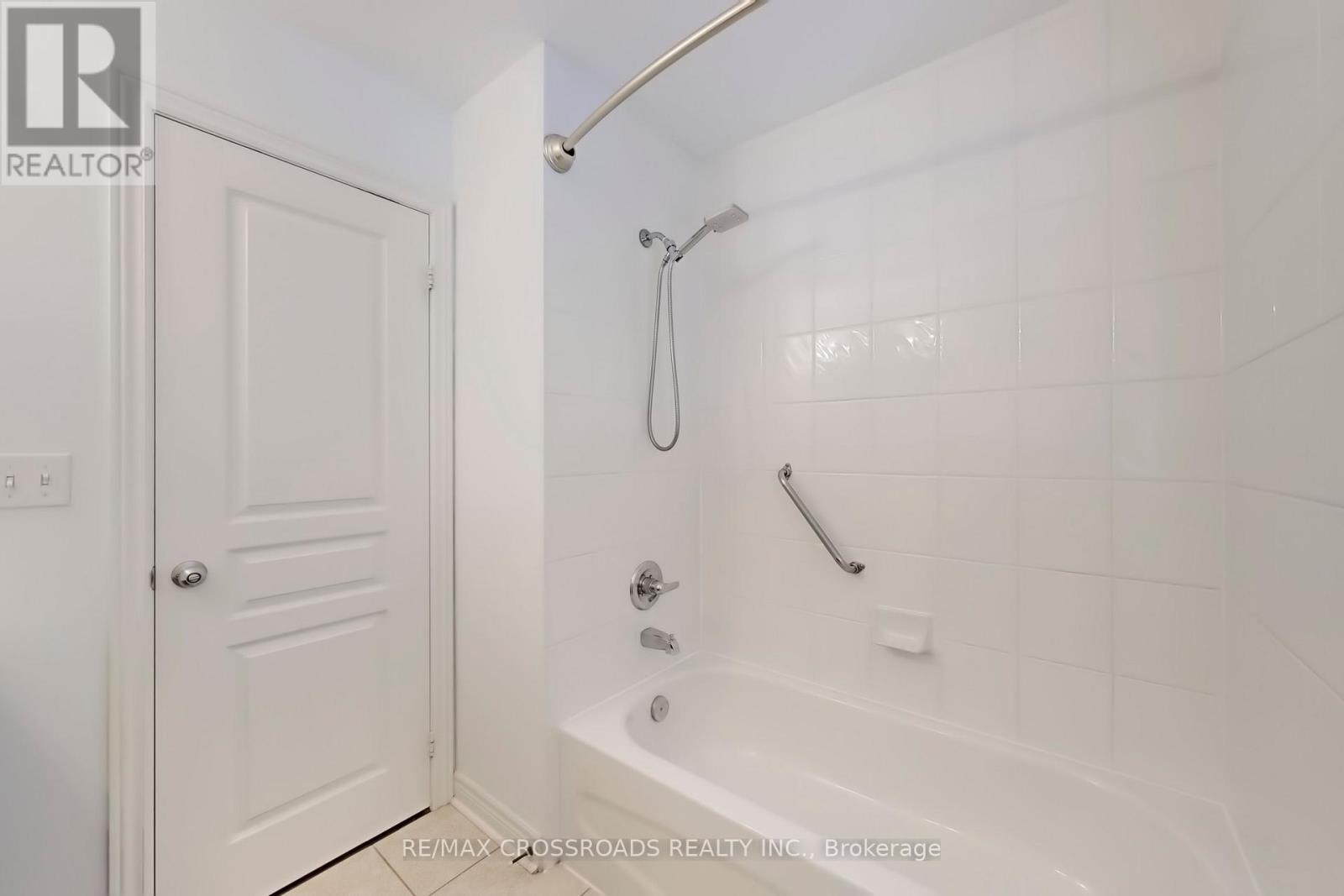 76 Rustle Woods Avenue, Markham, ON - Indoor Photo Showing Bathroom