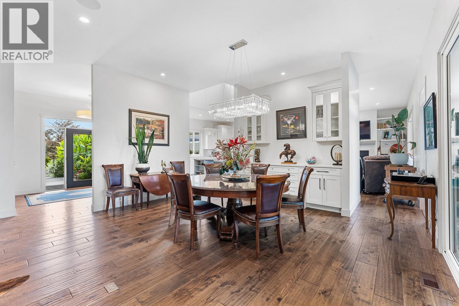3022 Dunster Road, Kelowna, BC - Indoor Photo Showing Dining Room