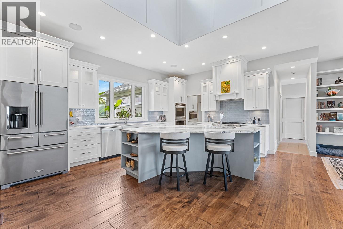 3022 Dunster Road, Kelowna, BC - Indoor Photo Showing Kitchen With Upgraded Kitchen