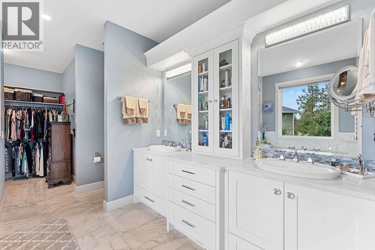 3022 Dunster Road, Kelowna, BC - Indoor Photo Showing Bathroom