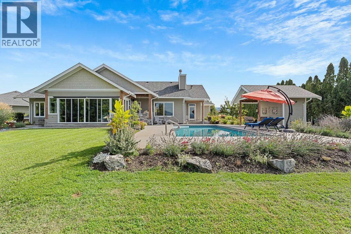 3022 Dunster Road, Kelowna, BC - Outdoor With In Ground Pool