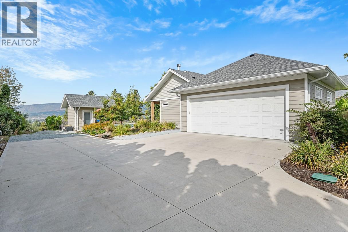 3022 Dunster Road, Kelowna, BC - Outdoor