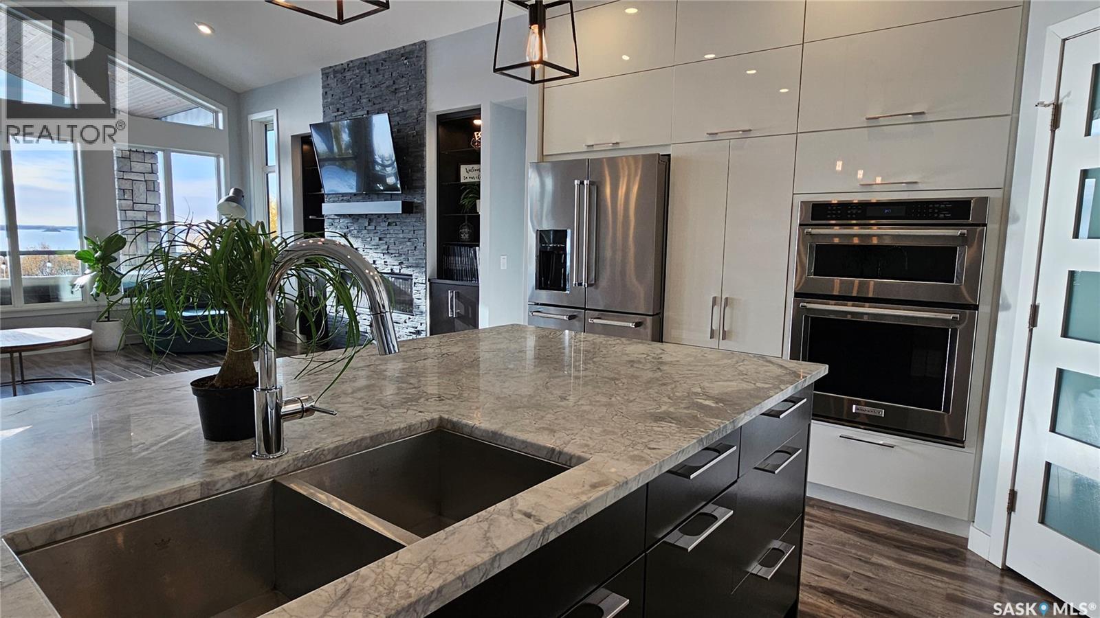 17 Pape Drive, Humboldt Rm No. 370, SK - Indoor Photo Showing Kitchen With Upgraded Kitchen