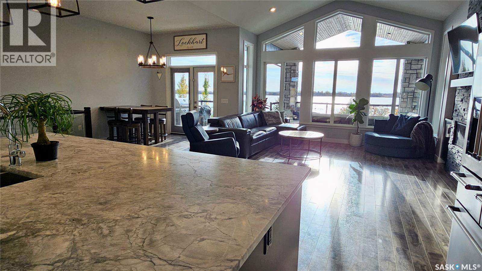 17 Pape Drive, Humboldt Rm No. 370, SK - Indoor Photo Showing Living Room