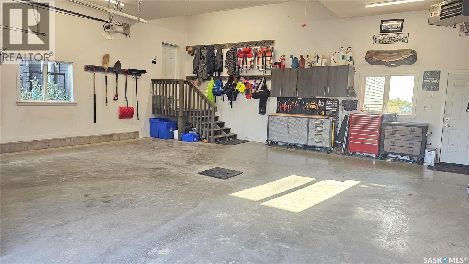 17 Pape Drive, Humboldt Rm No. 370, SK - Indoor Photo Showing Garage