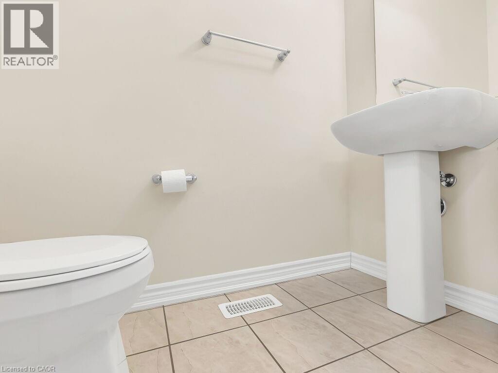 84 Rainbow Drive, Caledonia, ON - Indoor Photo Showing Bathroom