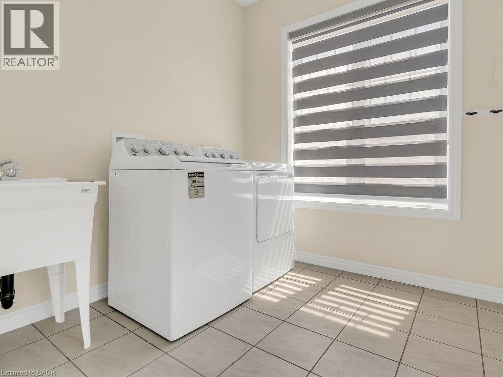 84 Rainbow Drive, Caledonia, ON - Indoor Photo Showing Laundry Room