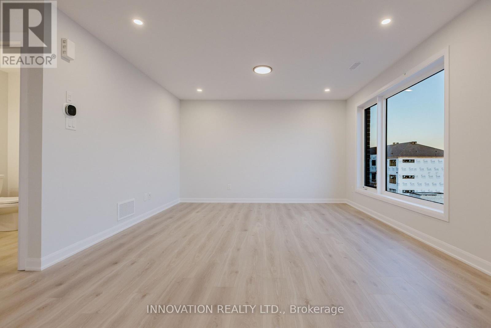 15 - 801 Glenroy Gilbert Drive, Ottawa, ON - Indoor Photo Showing Other Room