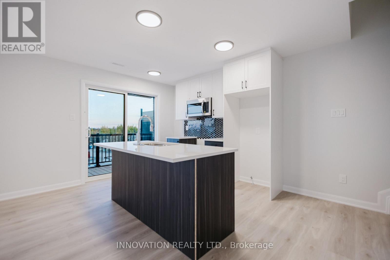 15 - 801 Glenroy Gilbert Drive, Ottawa, ON - Indoor Photo Showing Kitchen