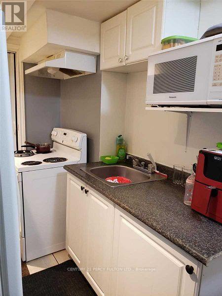 Bsmt - 65 Aldonschool Court, Ajax, ON - Indoor Photo Showing Kitchen