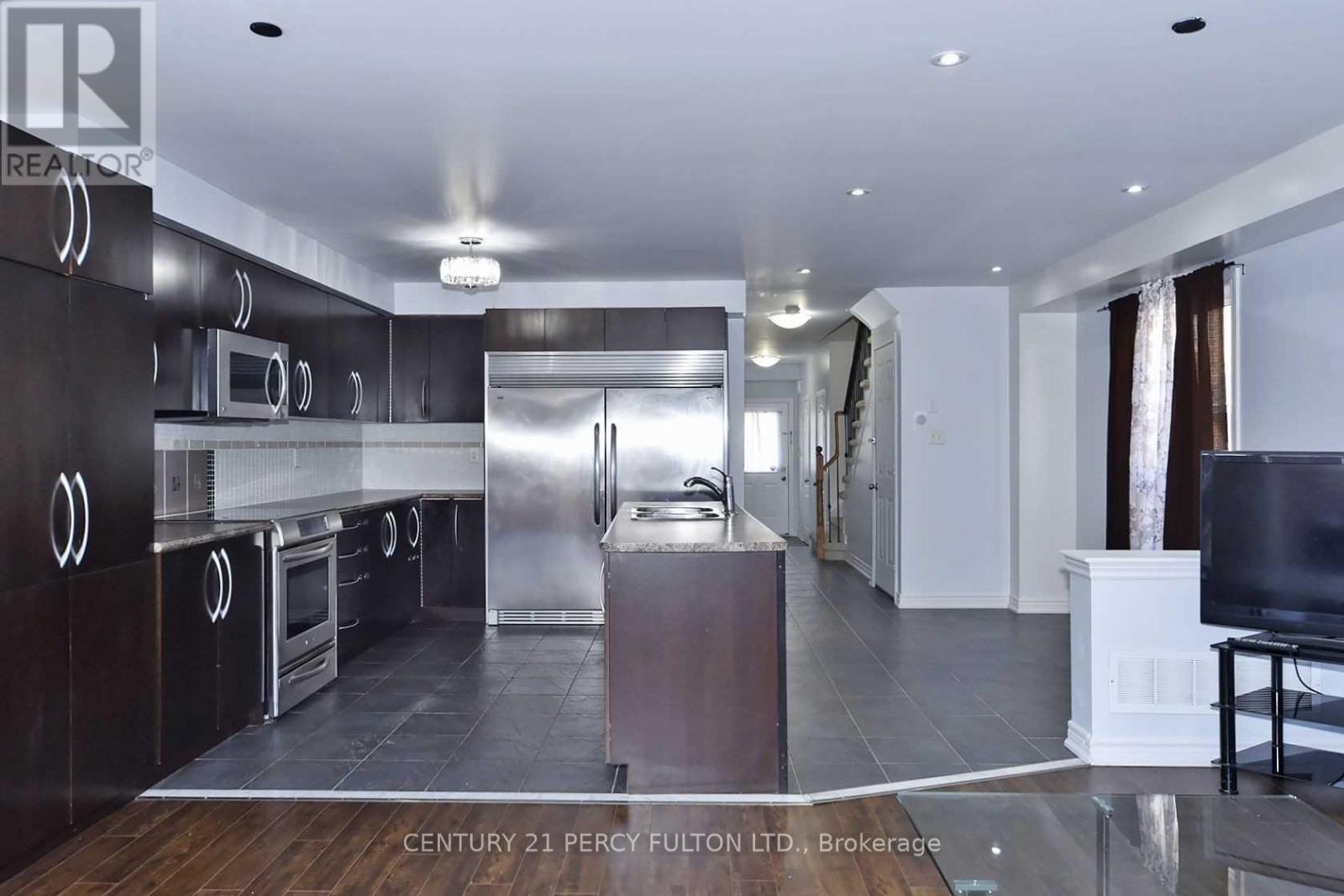 Main+2Nd Flr - 65 Aldonschool Court, Ajax, ON - Indoor Photo Showing Kitchen