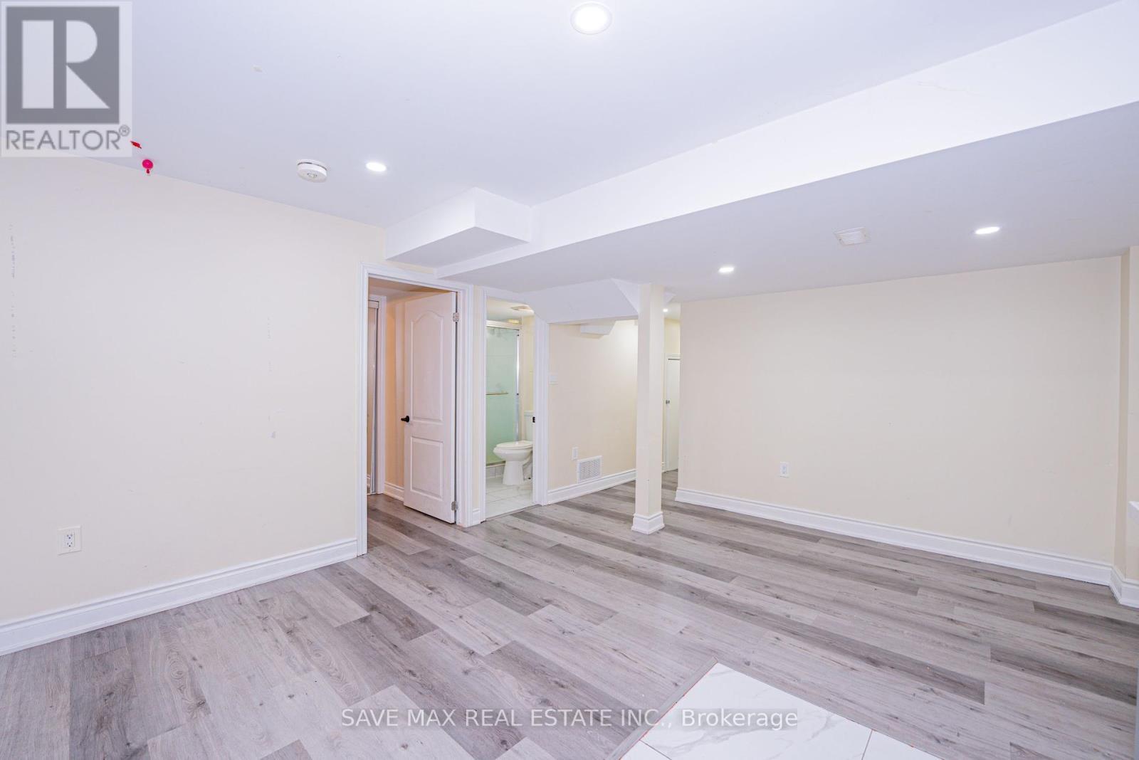 19 Boat Street, Brampton, ON - Indoor Photo Showing Other Room