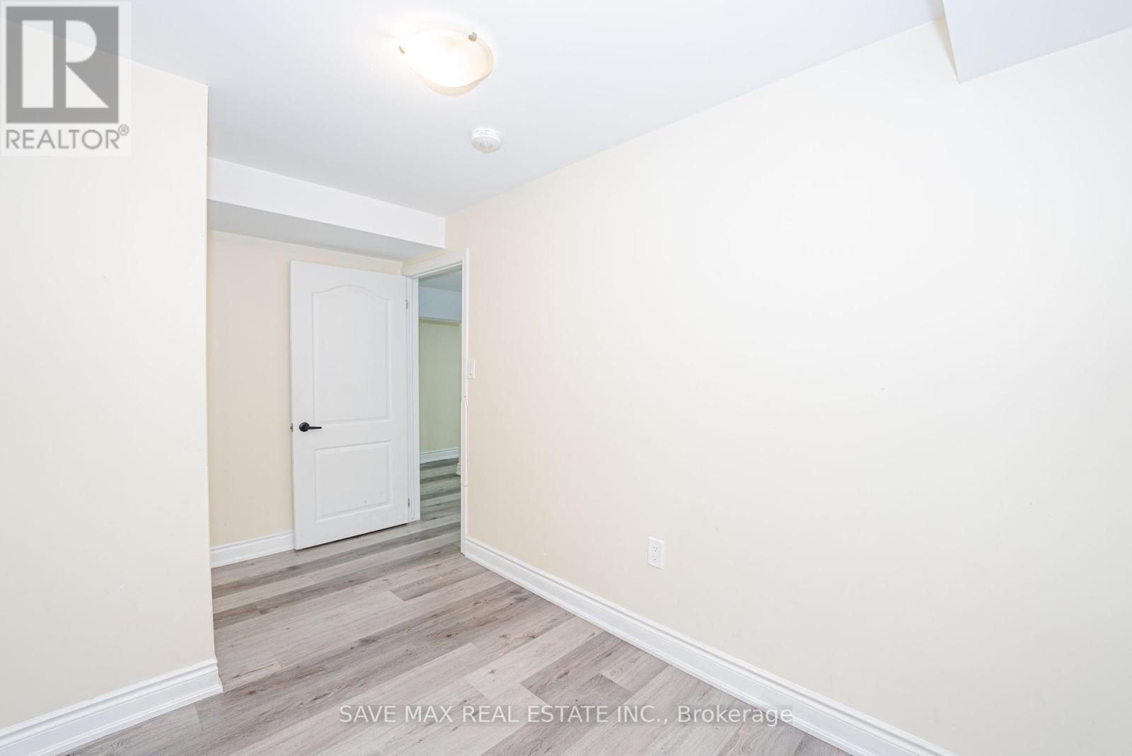19 Boat Street, Brampton, ON - Indoor Photo Showing Other Room