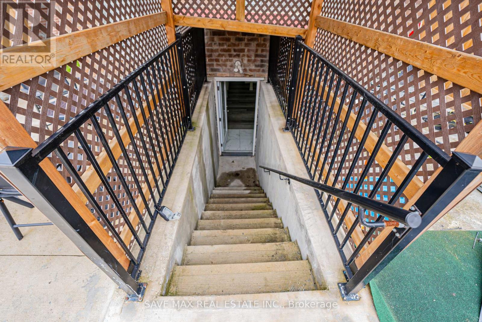 19 Boat Street, Brampton, ON - Indoor Photo Showing Other Room