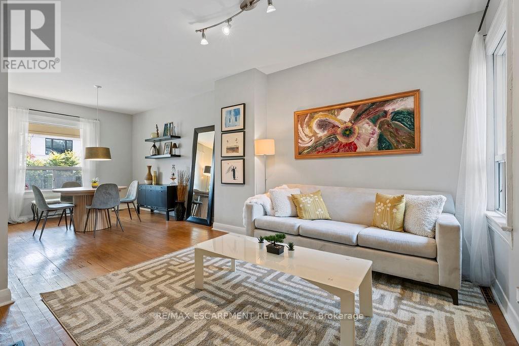406 Margueretta Street, Toronto, ON - Indoor Photo Showing Living Room