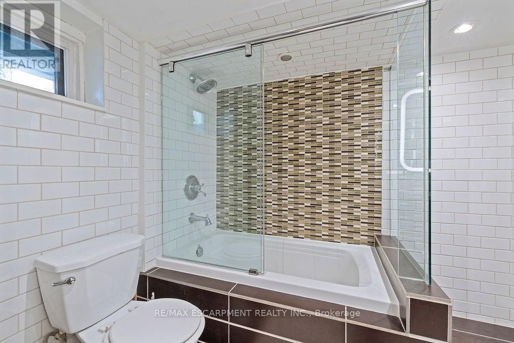 406 Margueretta Street, Toronto, ON - Indoor Photo Showing Bathroom