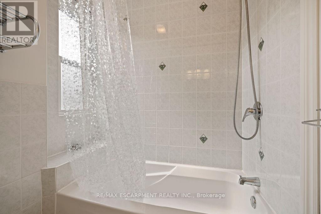 406 Margueretta Street, Toronto, ON - Indoor Photo Showing Bathroom