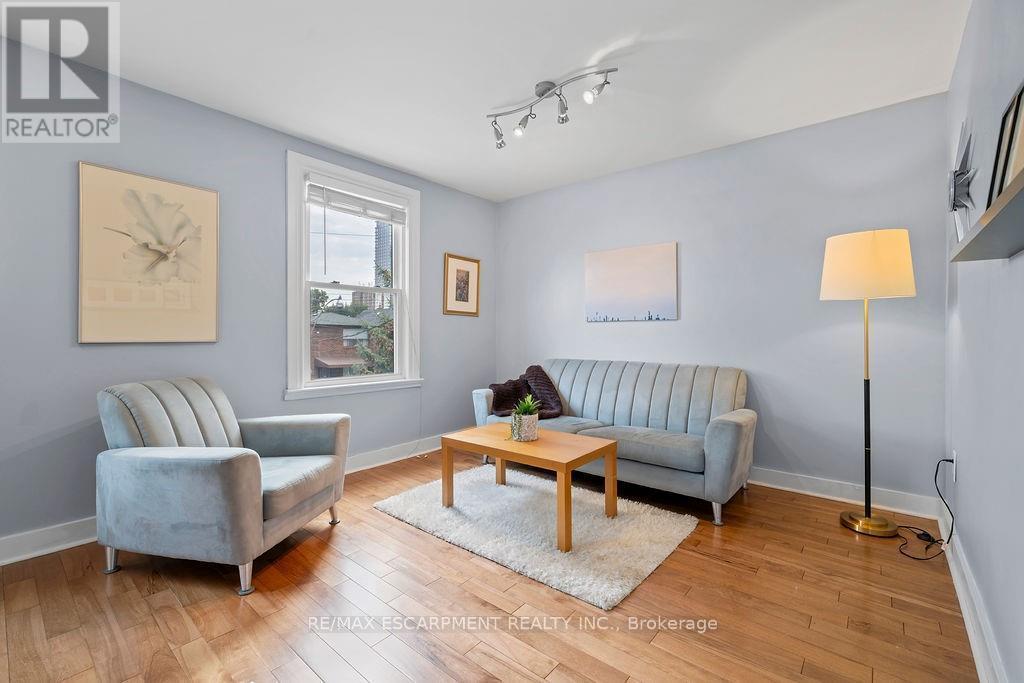 406 Margueretta Street, Toronto, ON - Indoor Photo Showing Living Room