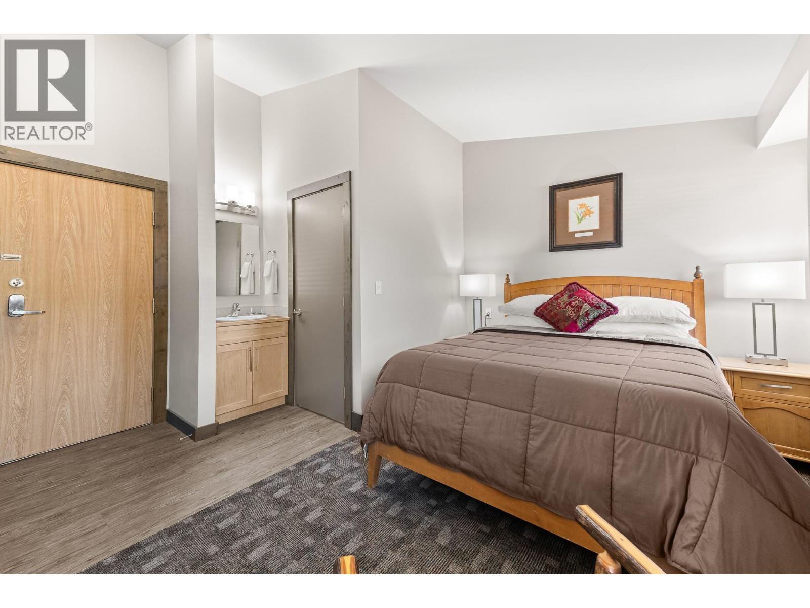 360 Strayhorse Road Unit# L-13, Apex Mountain, BC