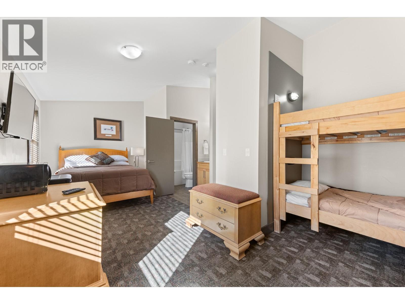 360 Strayhorse Road Unit# L-13, Apex Mountain, BC