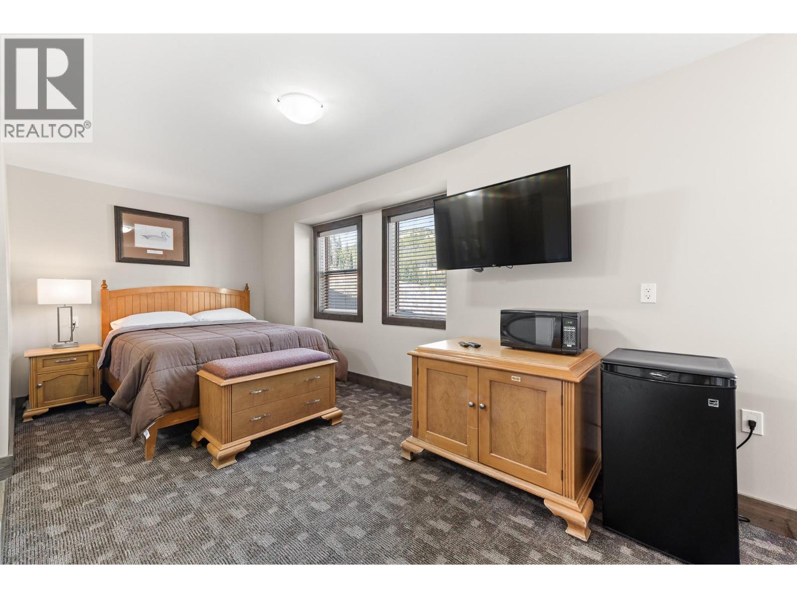 360 Strayhorse Road Unit# L-13, Apex Mountain, BC