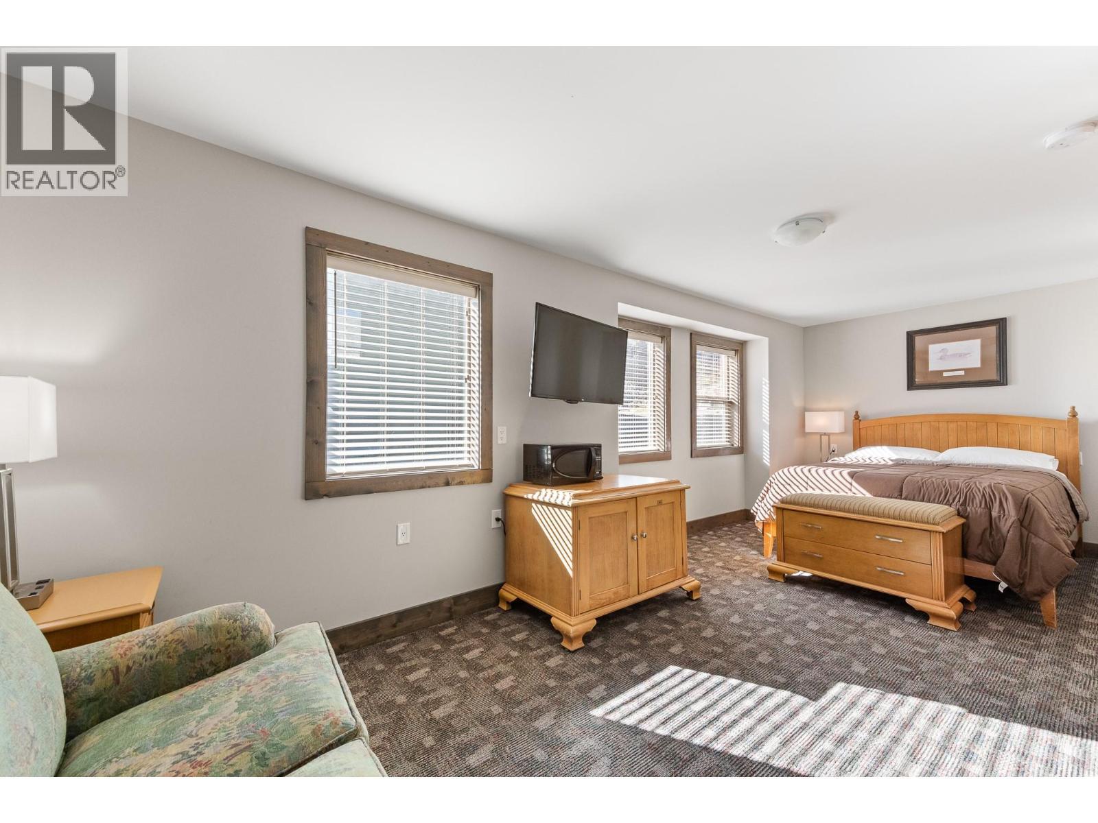 360 Strayhorse Road Unit# L-13, Apex Mountain, BC