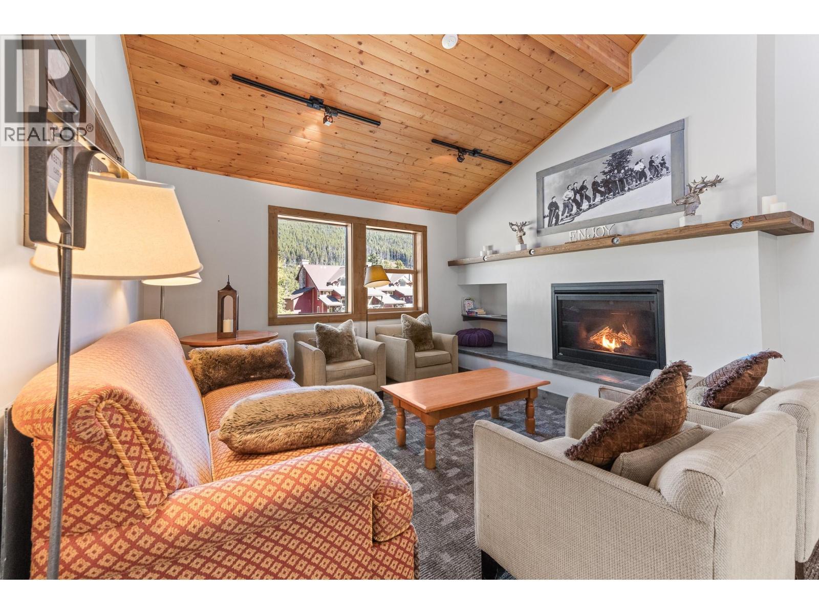 360 Strayhorse Road Unit# L-13, Apex Mountain, BC