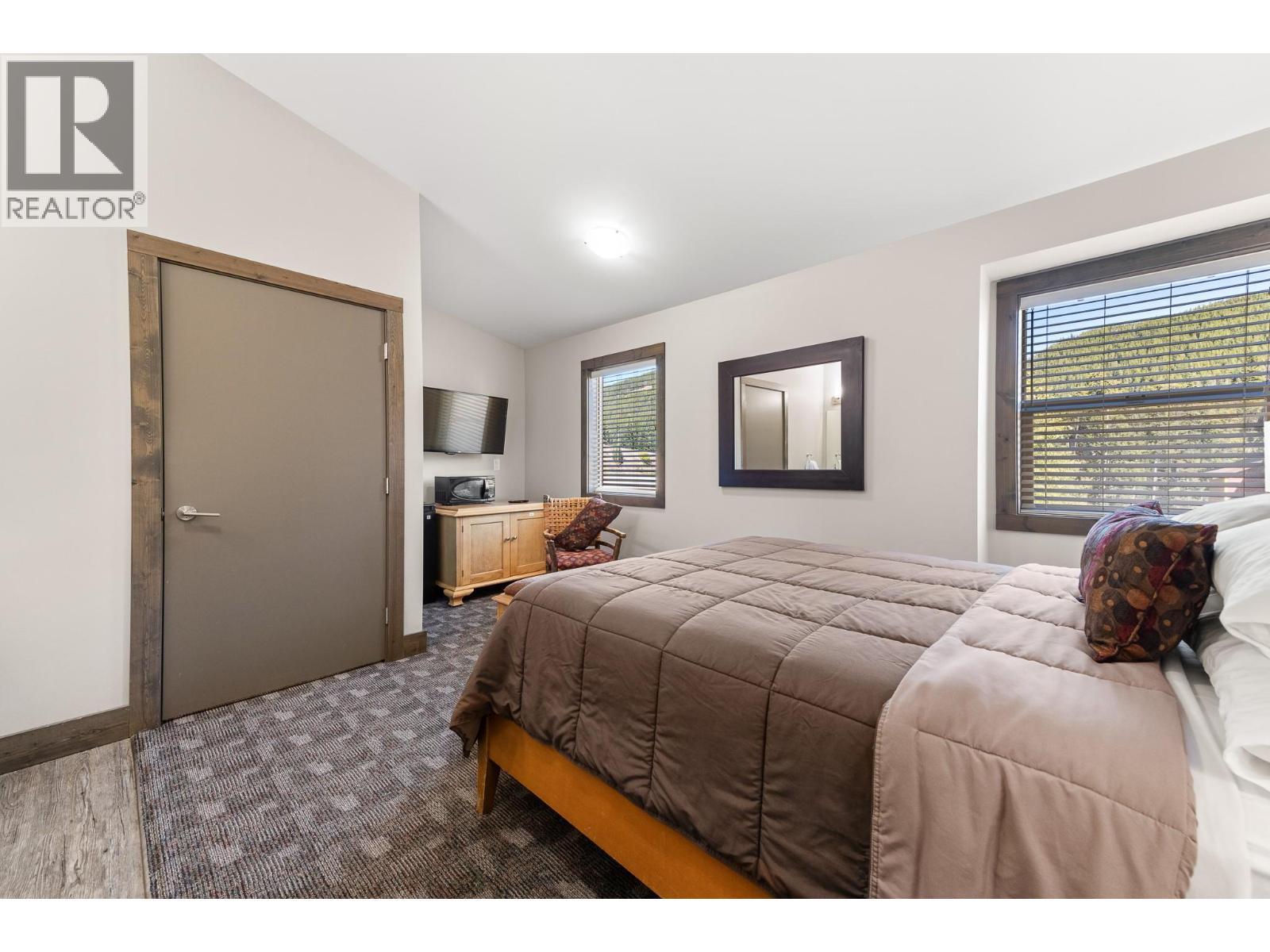 360 Strayhorse Road Unit# L-13, Apex Mountain, BC