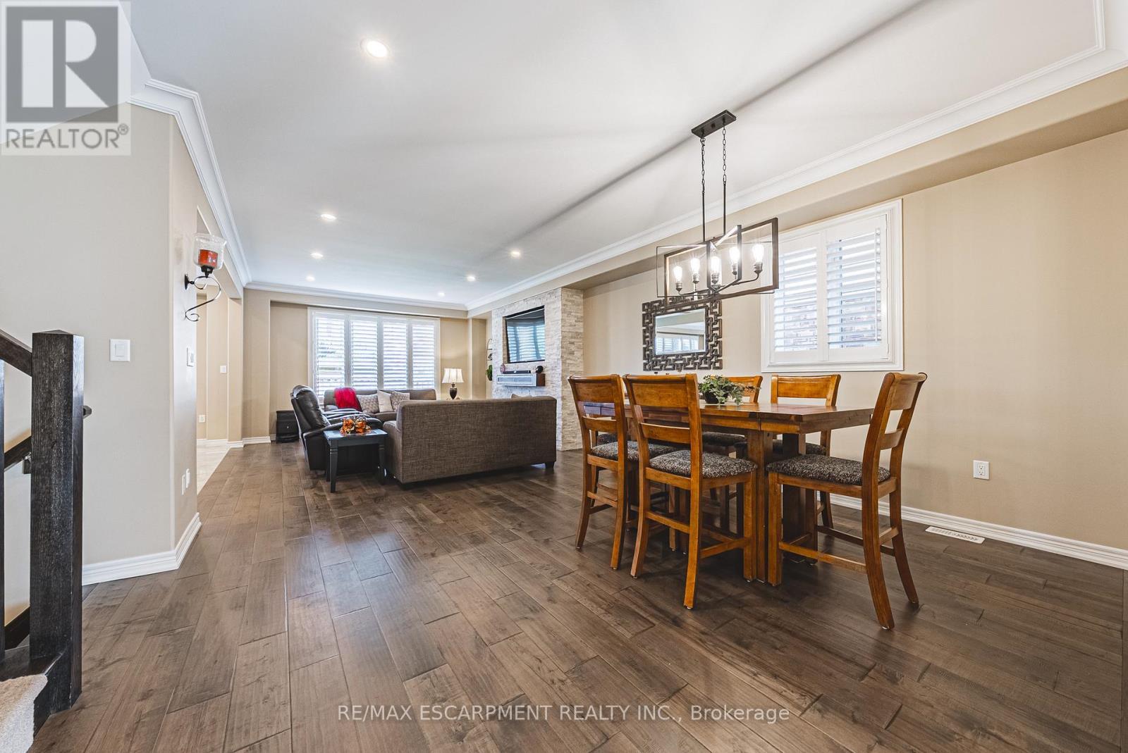 68 Kinsman Drive, Hamilton, ON - Indoor Photo Showing Dining Room