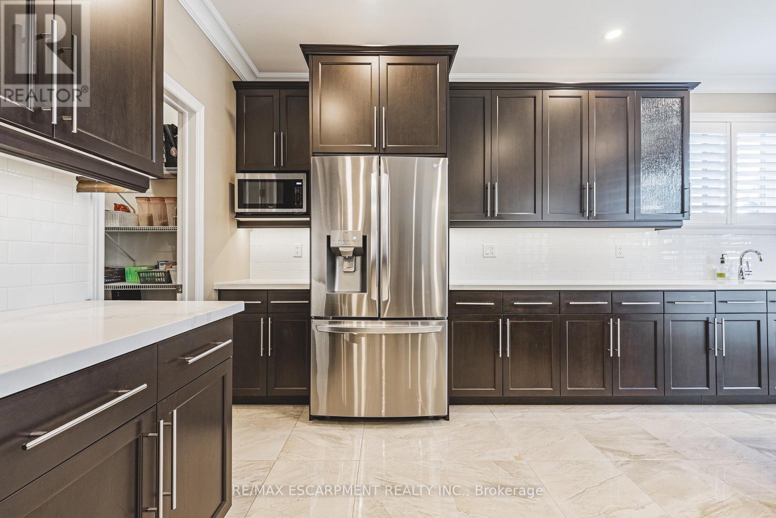 68 Kinsman Drive, Hamilton, ON - Indoor Photo Showing Kitchen