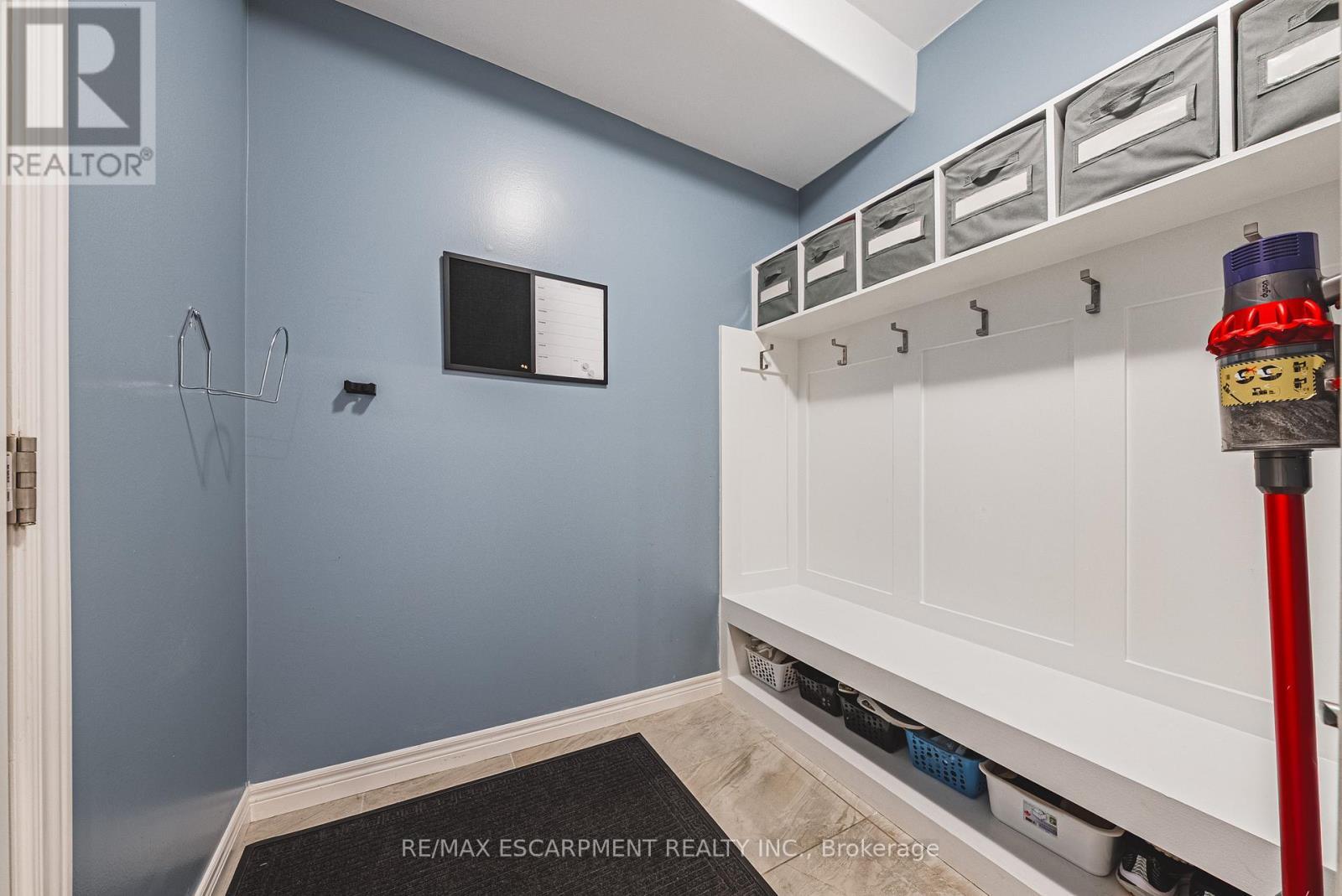 68 Kinsman Drive, Hamilton, ON - Indoor Photo Showing Other Room