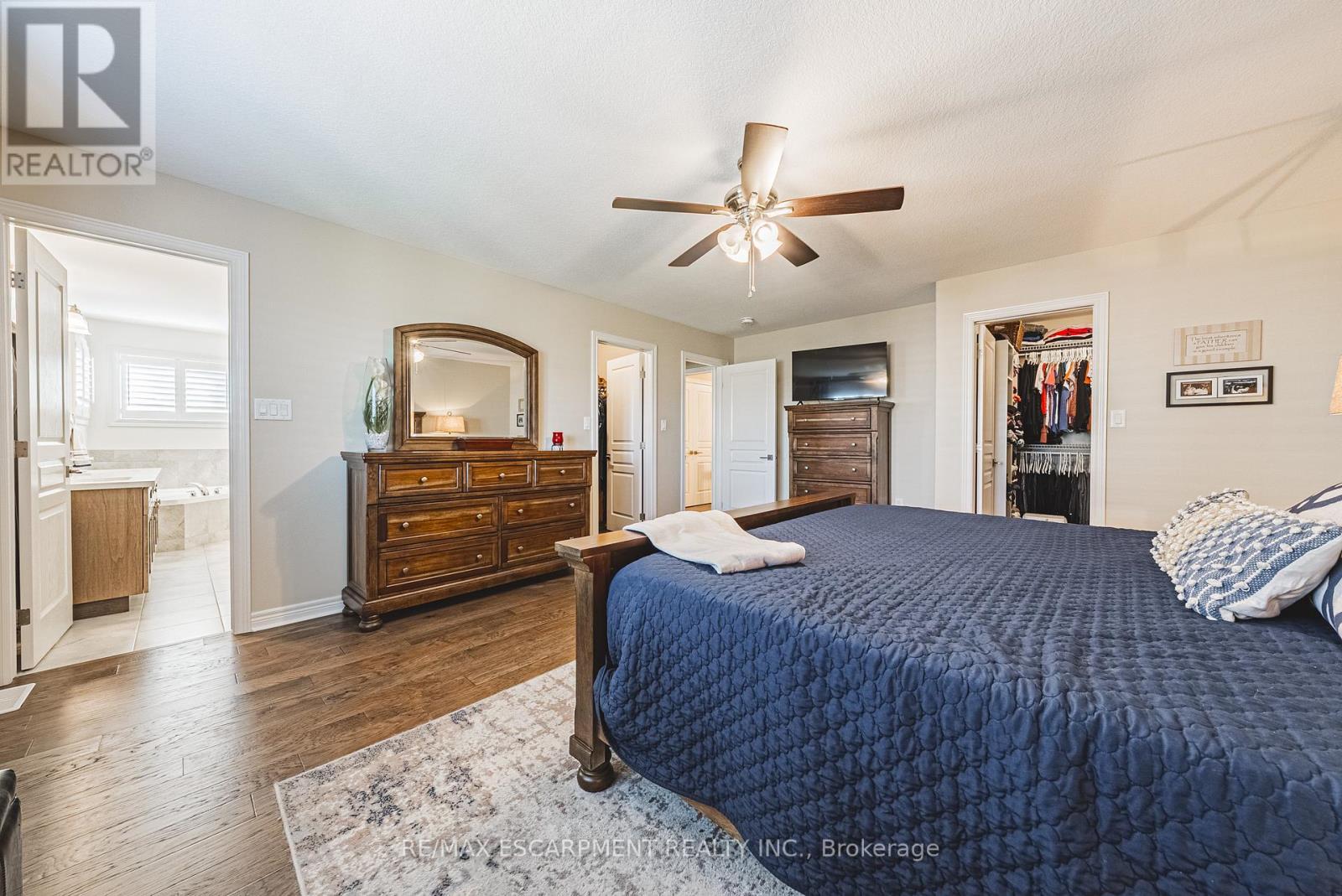 68 Kinsman Drive, Hamilton, ON - Indoor Photo Showing Bedroom