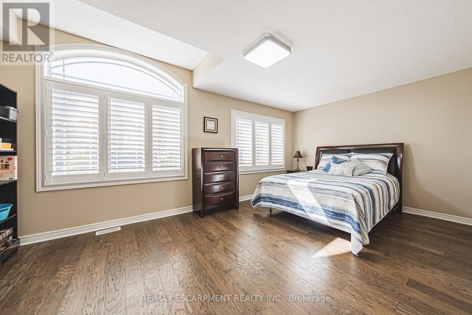 68 Kinsman Drive, Hamilton, ON - Indoor Photo Showing Bedroom
