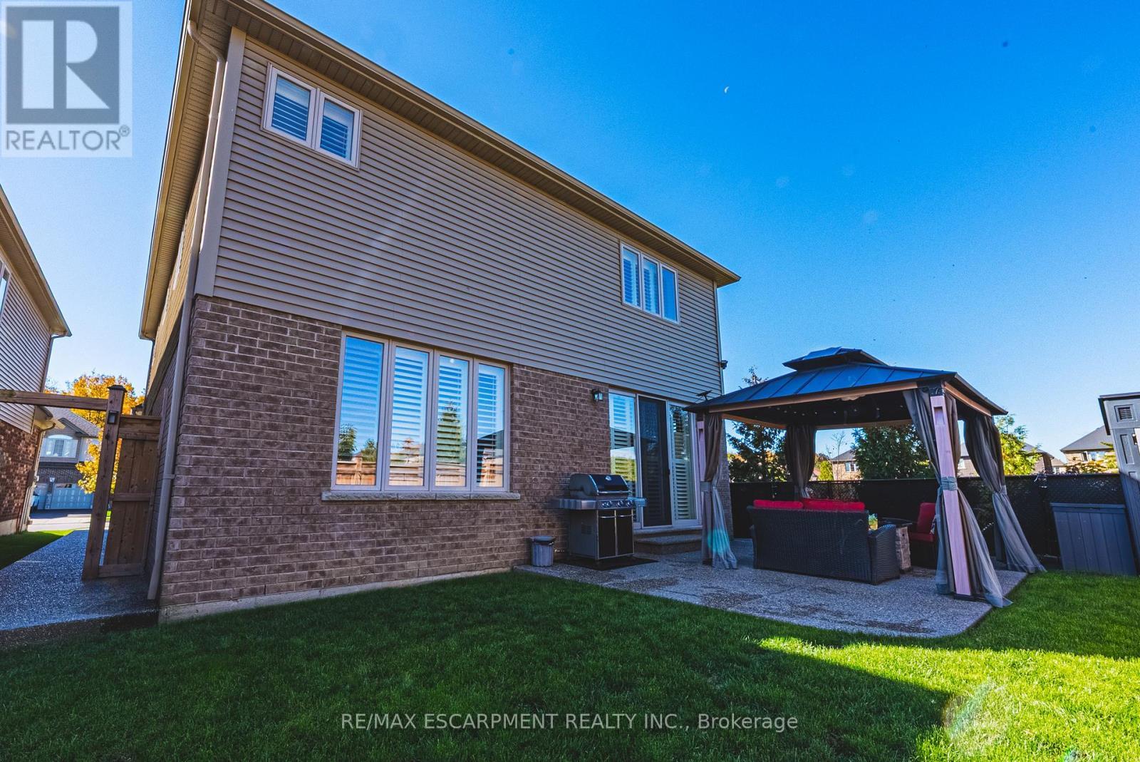 68 Kinsman Drive, Hamilton, ON - Outdoor With Deck Patio Veranda