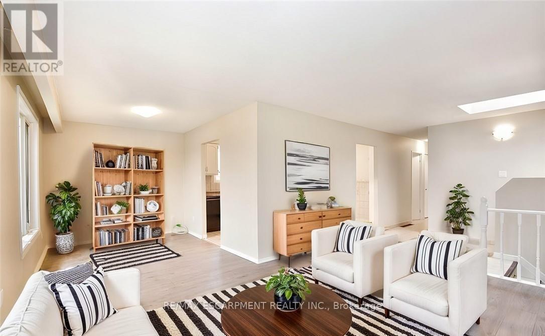 Virtually Staged - 1 - 45 Edwina Place, Hamilton, ON - Indoor Photo Showing Living Room