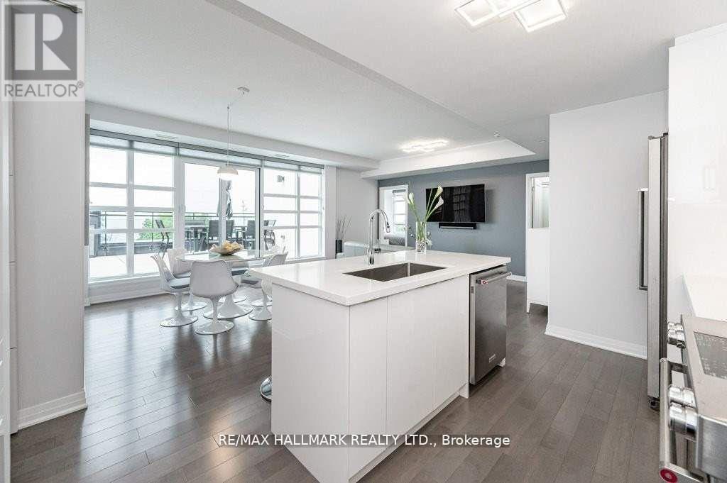 409 - 10 Concord Place, Grimsby, ON - Indoor Photo Showing Kitchen