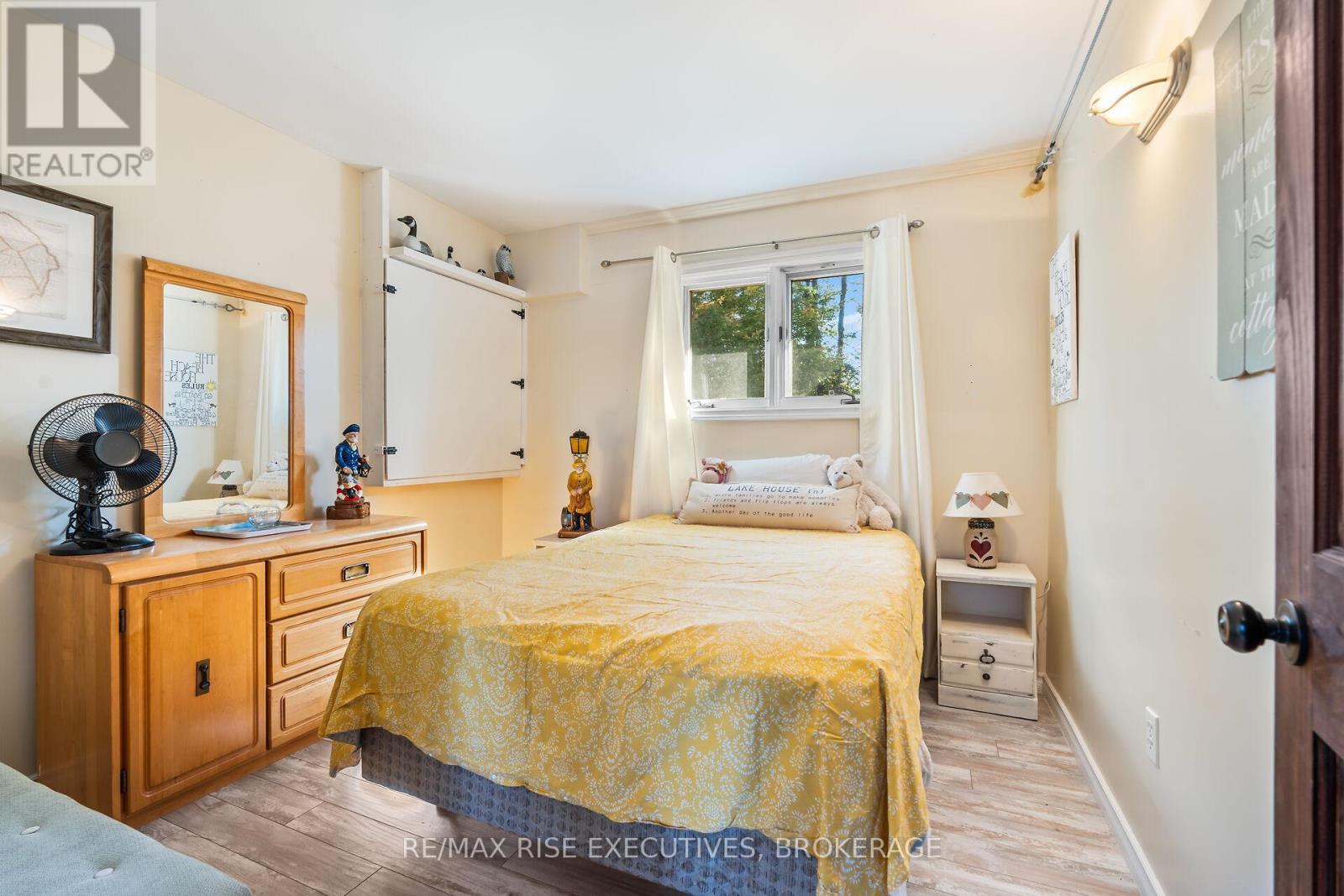 465K Lyndhurst Road, Leeds And The Thousand Islands, ON - Indoor Photo Showing Bedroom