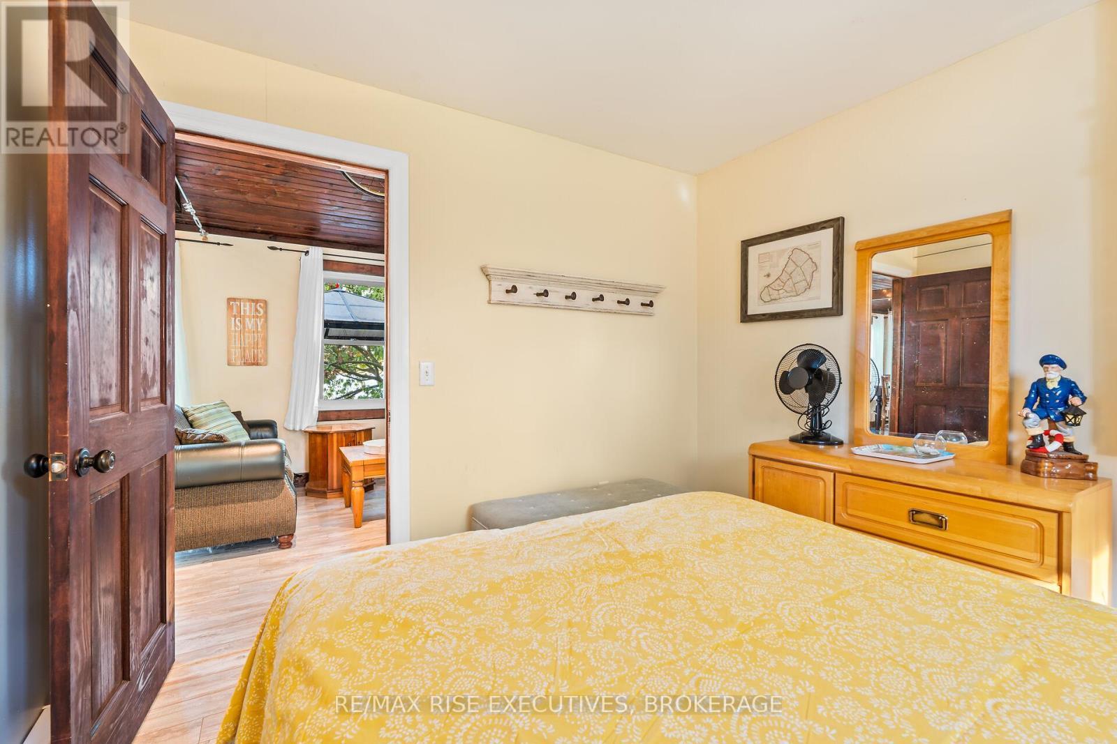 465K Lyndhurst Road, Leeds And The Thousand Islands, ON - Indoor Photo Showing Bedroom