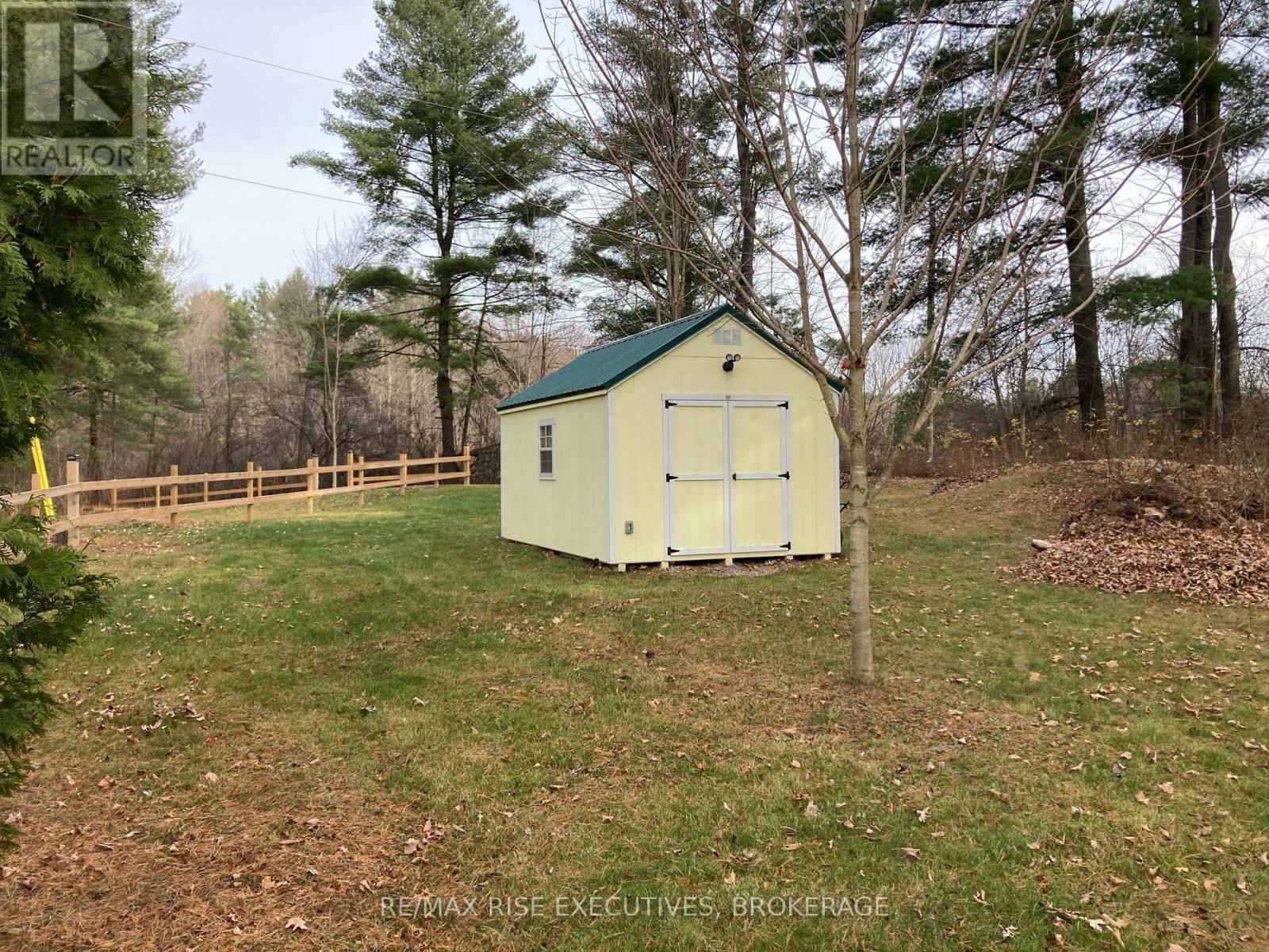 465K Lyndhurst Road, Leeds And The Thousand Islands, ON - Outdoor