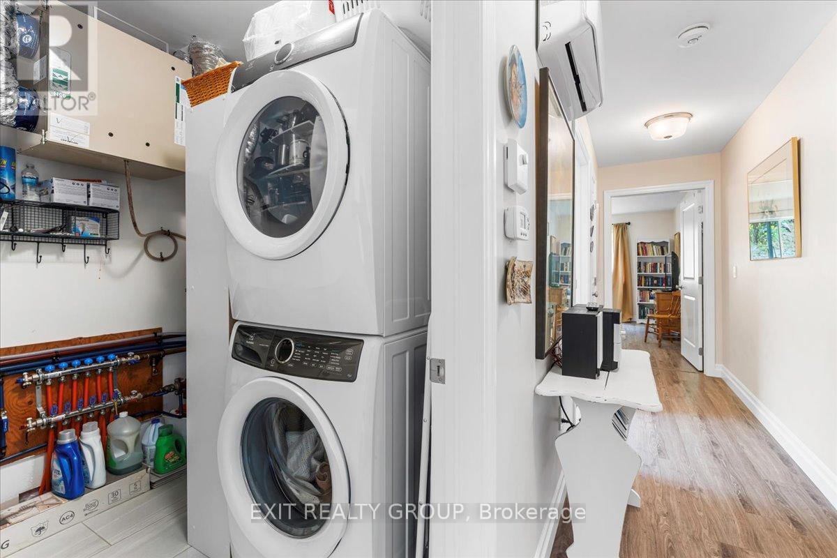 20 Gladstone Street, Madoc, ON - Indoor Photo Showing Laundry Room