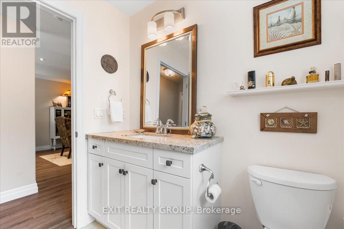 20 Gladstone Street, Madoc, ON - Indoor Photo Showing Bathroom
